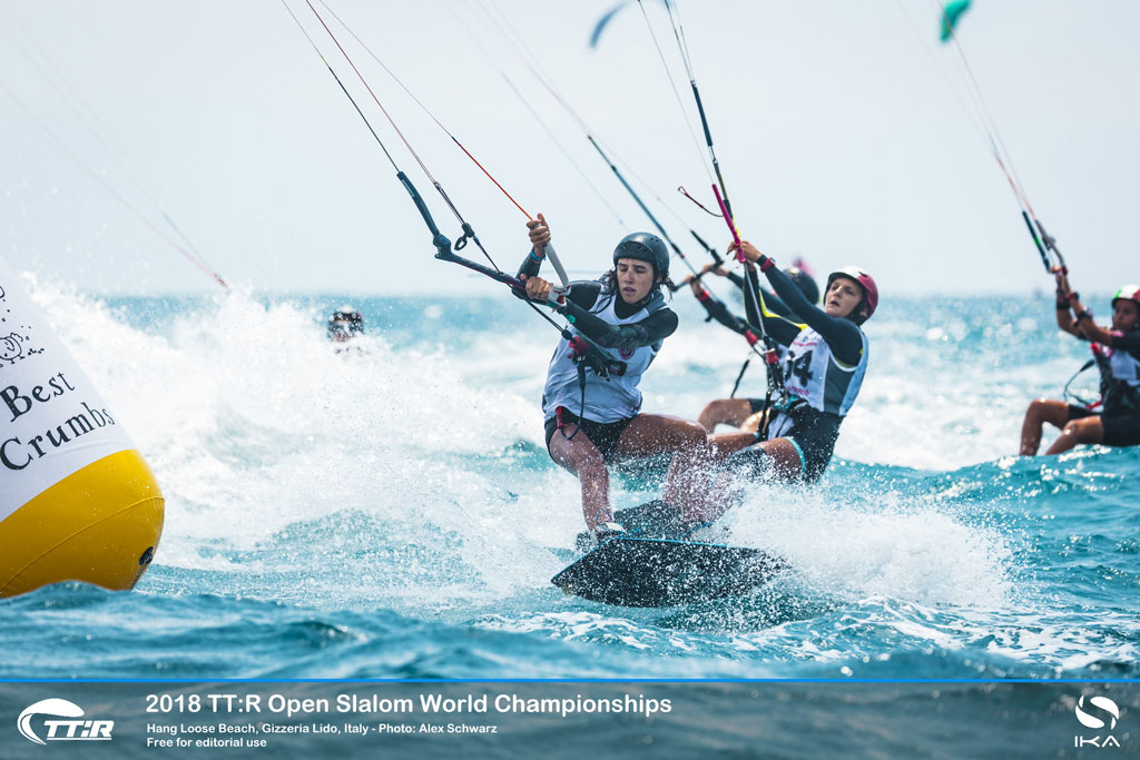 Mondiali di Kitesurf a Gizzeria, si chiude seconda giornata di gare. Anche un’italiana sul podio della classifica generale
