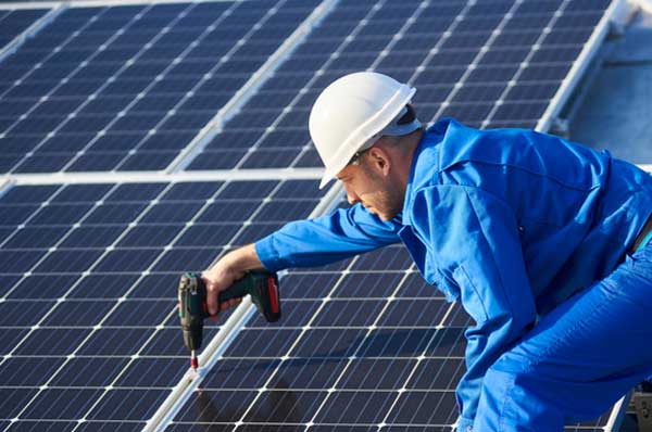 Dossier Legambiente Comunità rinnovabili, Calabria in crescita ma a ritmi lenti. Il solare fotovoltaico tra i più diffusi