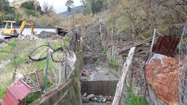 Protezione civile regionale interviene dopo frana a Platì