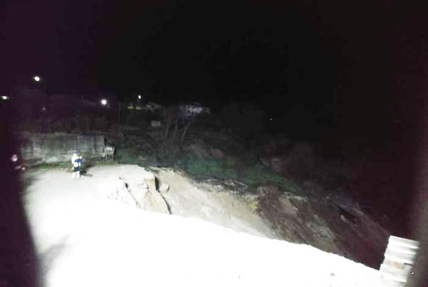 Frana minaccia centro abitato, allarme a San Calogero: evacuata una famiglia 