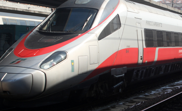 Regione, Oliverio: "Frecciargento" Reggio-Roma primo risultato importante