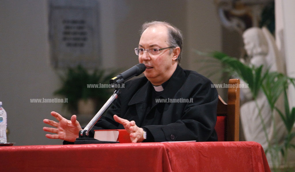Lamezia, Monsignor Frisina incontra i religiosi in Cattedrale