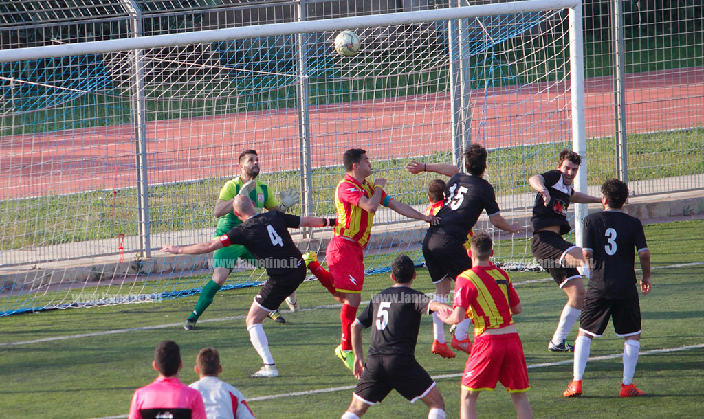 2-2 tra Fronti e Garibaldina: i biancorossi salutano la Promozione, salvi i soveritani