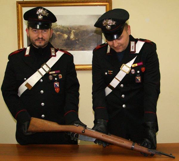 Uomo deteneva fucile, arrestato dai carabinieri a Cetraro