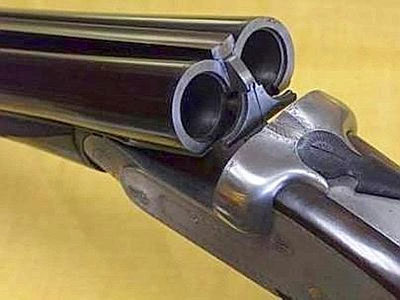 Pastore nascondeva sotto materasso fucile rubato, arrestato nel catanzarese