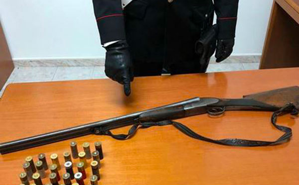 Con fucile da caccia in riserva naturale del Monte Gariglione, arrestato 63enne
