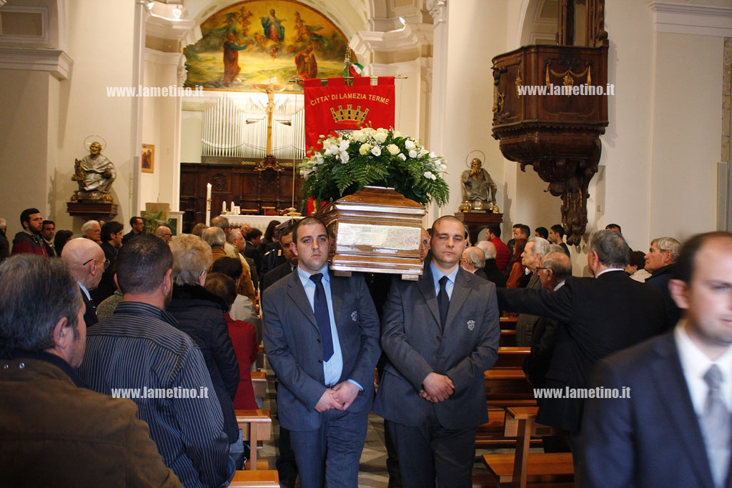 funerale_esposito1_2015.jpg