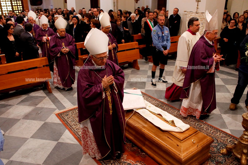 funerali-colafati1.jpg