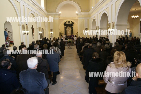 Lamezia: Celebrati funerali Giovanni Filippis, uomo scomparso da Zangarona il 7 dicembre