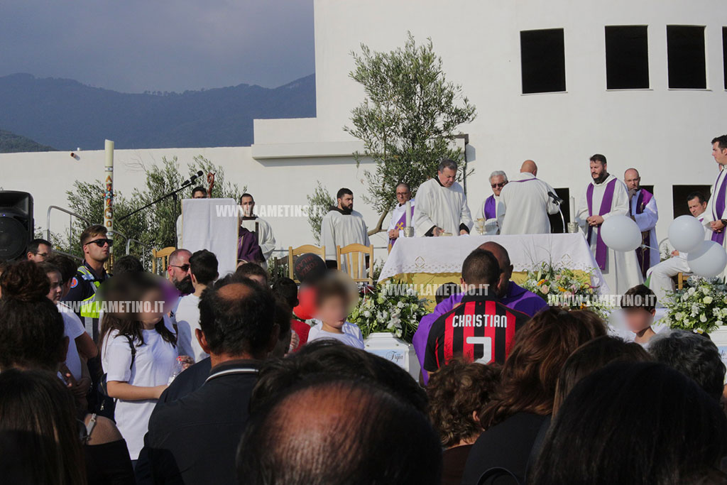 funerali-finiti-vittime-maltempo_MG_8723.jpg