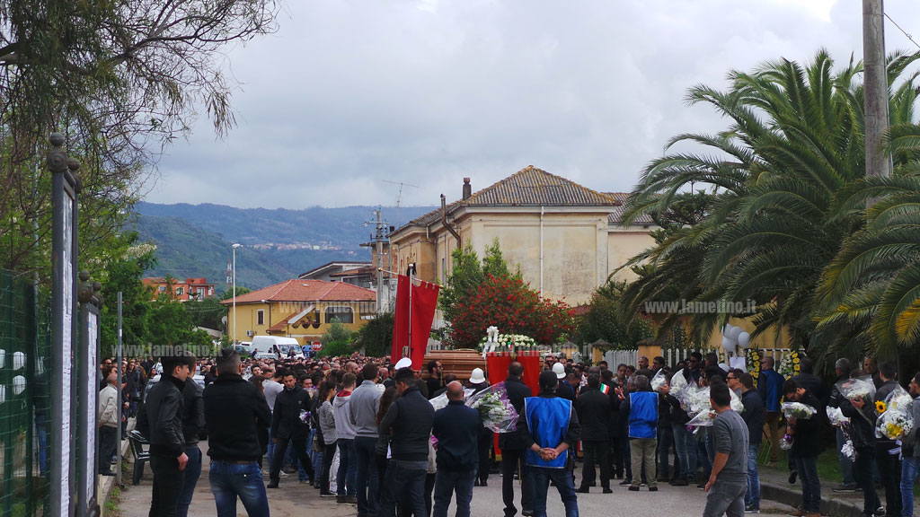 funerali-giovani-San-pietro-lametino_2.jpg