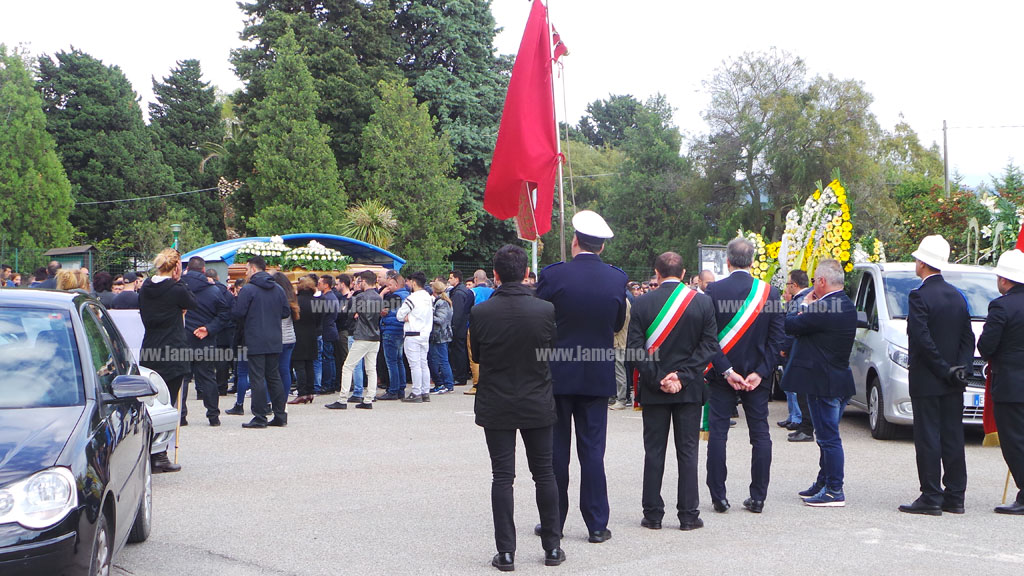 funerali-giovani-San-pietro-lametino_3.jpg