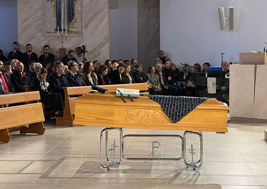 funerali-maria-pansini159561d2_f8398.jpg
