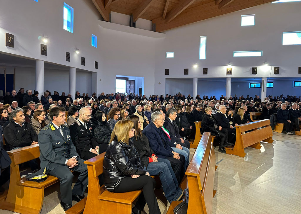 funerali-maria-pansinibd8f-57fe2436c04d_54898.jpg
