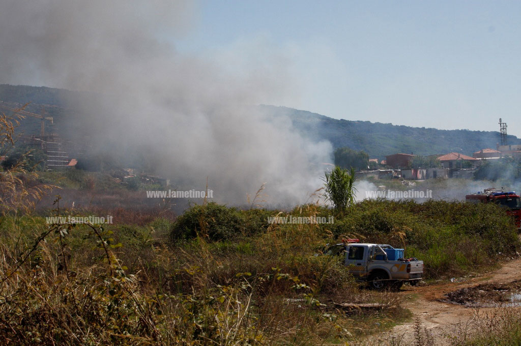 fuoco-zingari-lamezia-4.jpg
