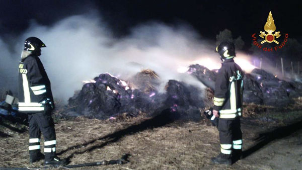 furgoni-fiamme-vigili-fuoco-lamezia-2.jpg