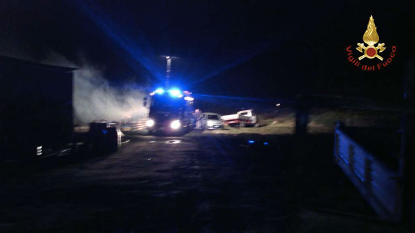 furgoni-fiamme-vigili-fuoco-lamezia3.jpg