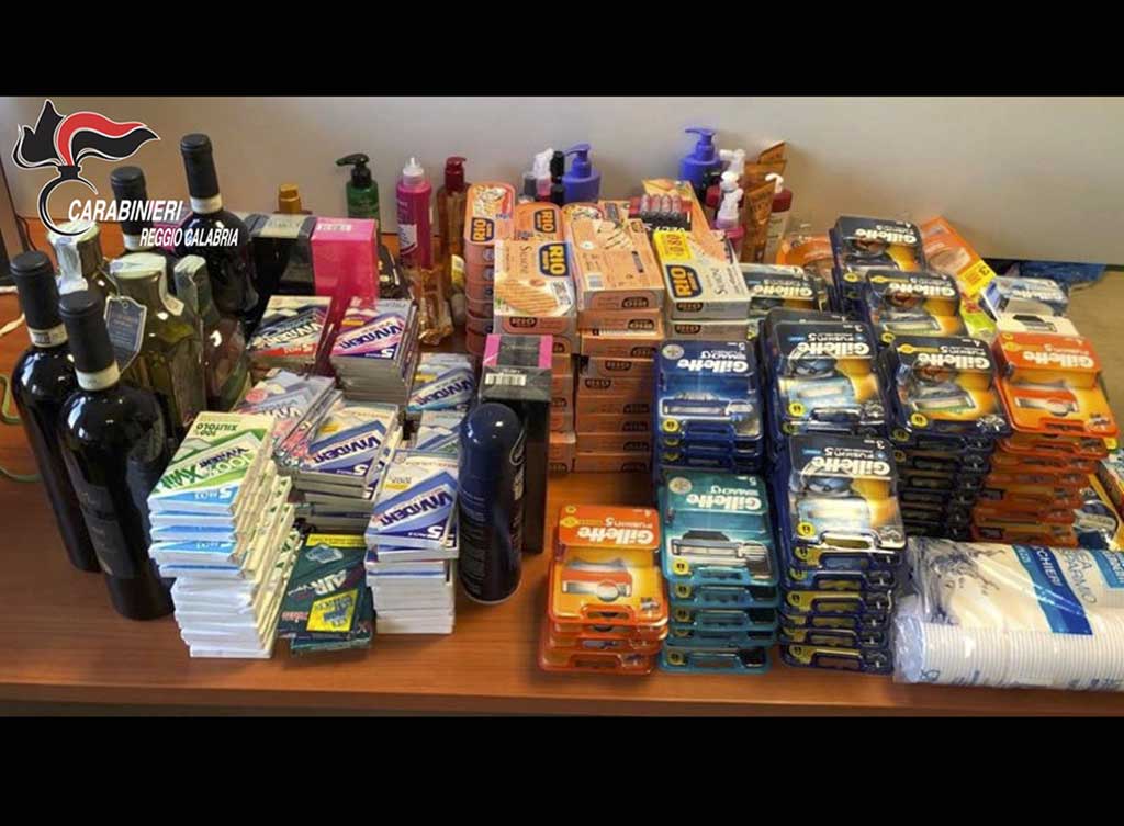 Furto di generi alimentari nel reggino, tre arresti 