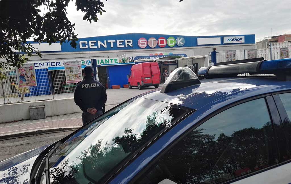 Furto in attività commerciale a Reggio Calabria, indagini in corso 