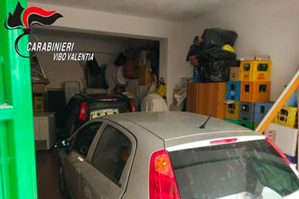 Rubava auto da società noleggio e le nascondeva in garage, arrestato 36enne a Tropea