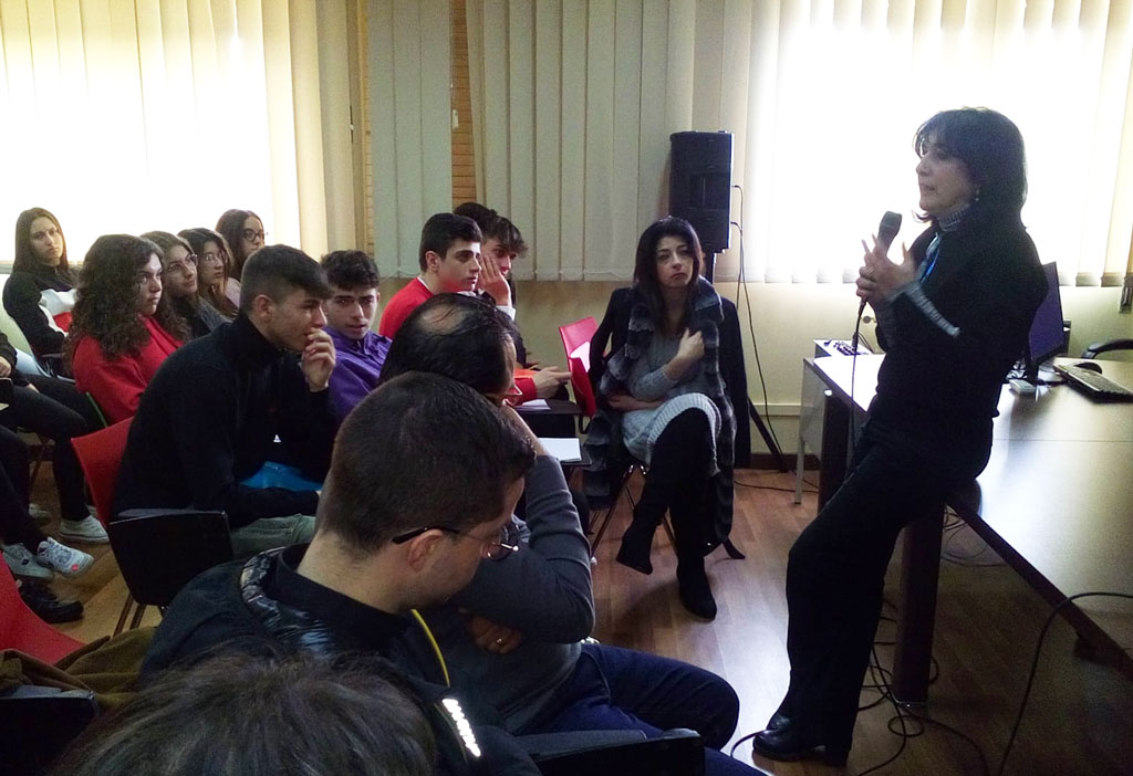 Lamezia, assessore Gargano incontra ragazzi del liceo Scientifico Galilei