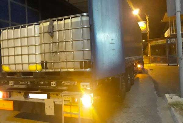 Trasportavano gasolio di contrabbando, due arrestati nel cosentino