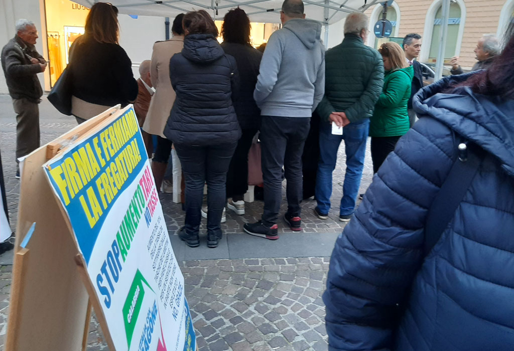 Lamezia, Italexit: "Raccolte 247 firme per dire no ad aumento Tari, invio armi in Ucraina e sì a riapertura a visite in ospedale"