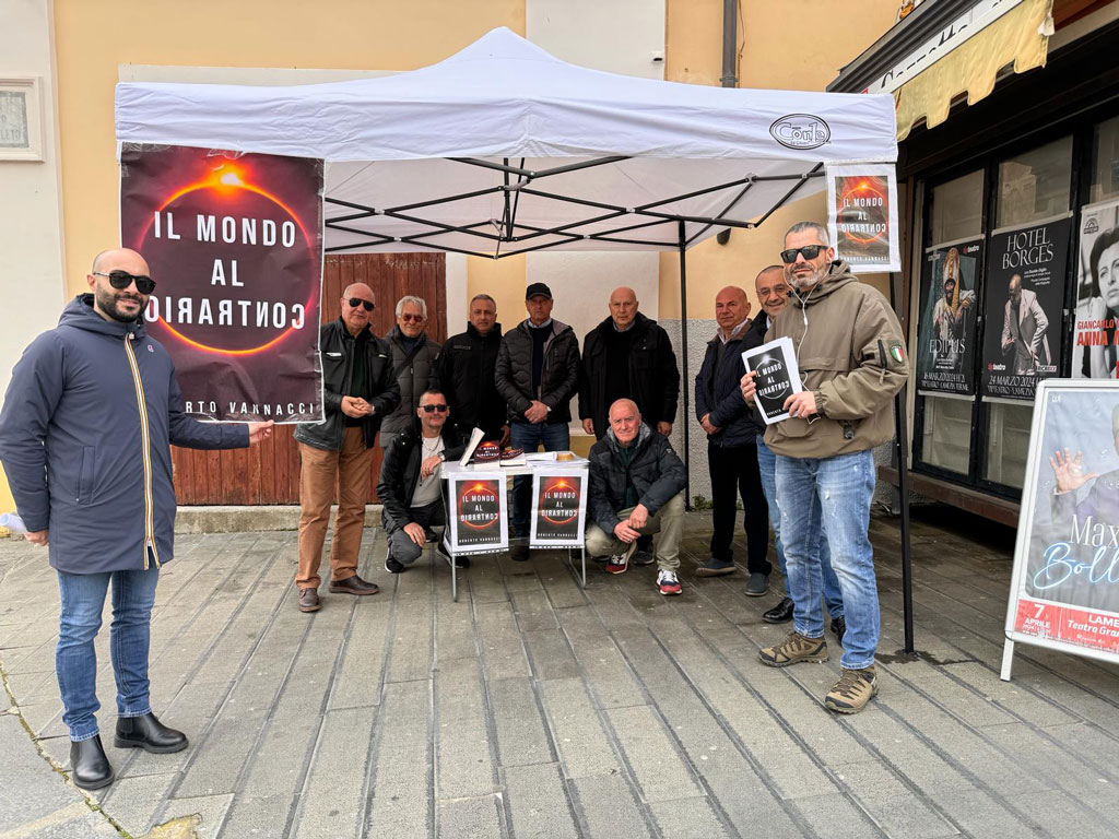 gazebo-mondo-al-contrario-almezia_c594b.jpg