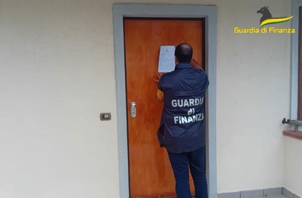 Gdf Cosenza sequestra beni per oltre 300mila euro a imprenditore 