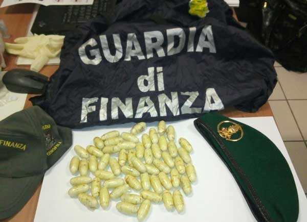 Scoperto laboratorio droghe sintetiche, due arresti nel reggino
