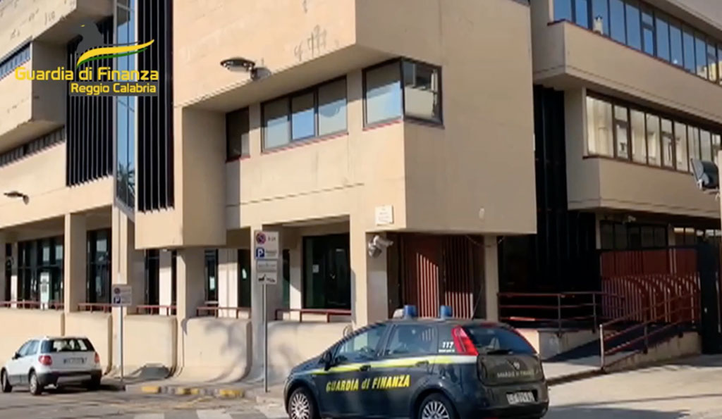 Ricavi non dichiarati e sequestri per quasi 4 milioni di euro: a Gioia Tauro denunciati 2 amministratori di azienda ittica 