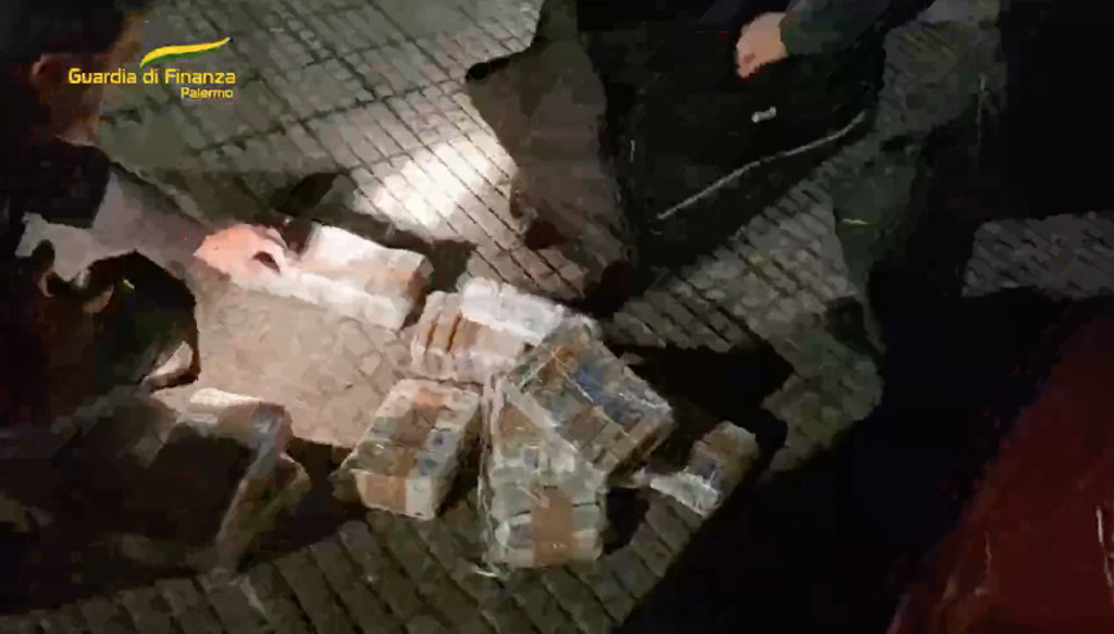 Smantellata organizzazione dedita al traffico di droga tra Calabria e Sicilia: arresti e sequestri