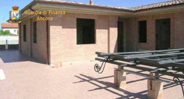 gdf-ancona-sequestri-anche-calabria-2.jpg