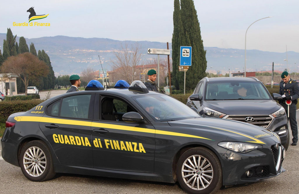 Scoperti lavoratori irregolari e infrazioni al codice della strada: campagna di controlli della Gdf anche nel Lametino