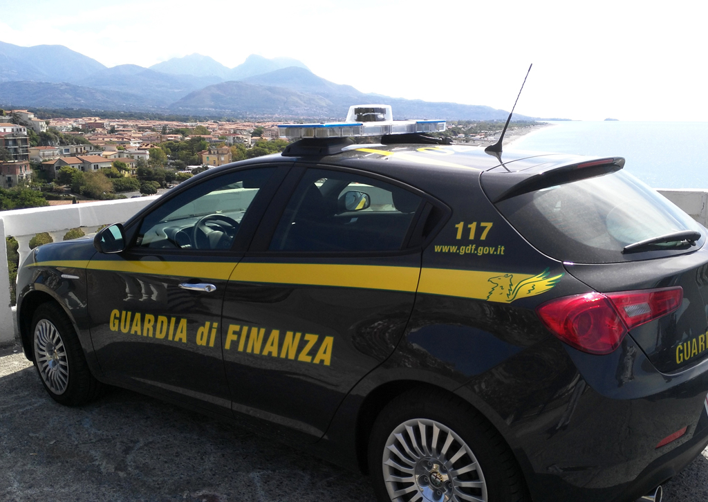 Evasione fiscale, GdF Cosenza sequestra 4,5 milioni di euro 