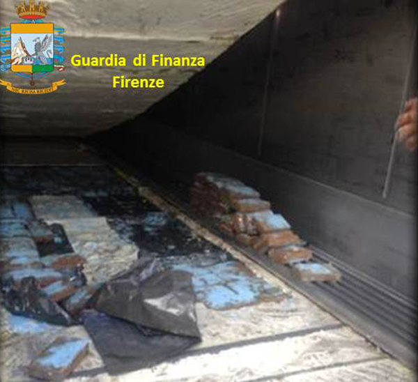 gdf-firenze-arresti-calabria-droga-operazione-febb-2015-2.jpg