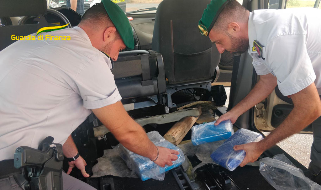 Operazione "Svevia" contro narcotraffico fra Lamezia e Roma, si va a processo: in 20 chiedono rito abbreviato