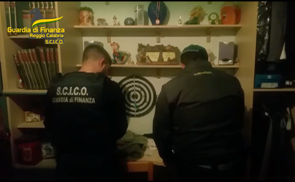 gdf-reggio-sequestro-20523_429c4.jpg