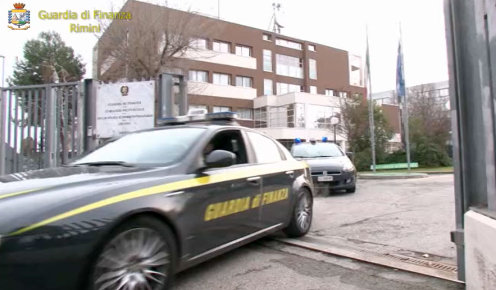 Gestione fittizia di alberghi e bar in Romagna: sequestri, indagati 8 calabresi - VIDEO