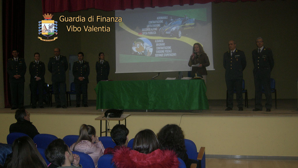 Progetto “Educazione alla legalità economica” della Guardia di Finanza, conclusi incontri nella provincia di Vibo