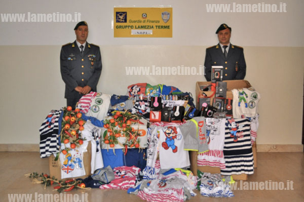 Lamezia: Sequestrati 10.470 prodotti contraffatti e pericolosi a tre commercianti cinesi
