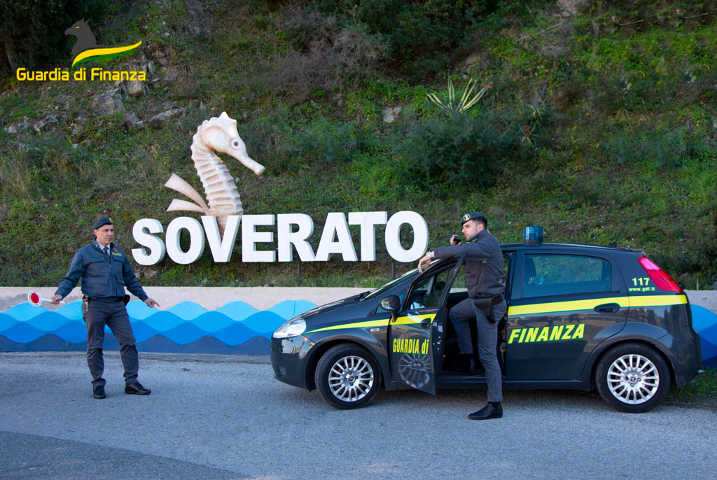Bancarotta fraudolenta, sequestrati beni per circa 600mila euro a imprenditore soveratese