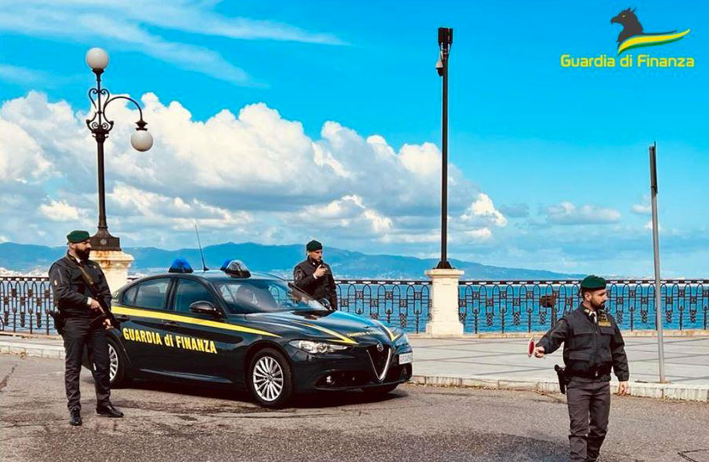 Operazione "Magnifica" contro concorsi pilotati: misure interdittive per 8 tra professori e dipendenti Università Reggio, c’è anche Rettore - NOMI E VIDEO