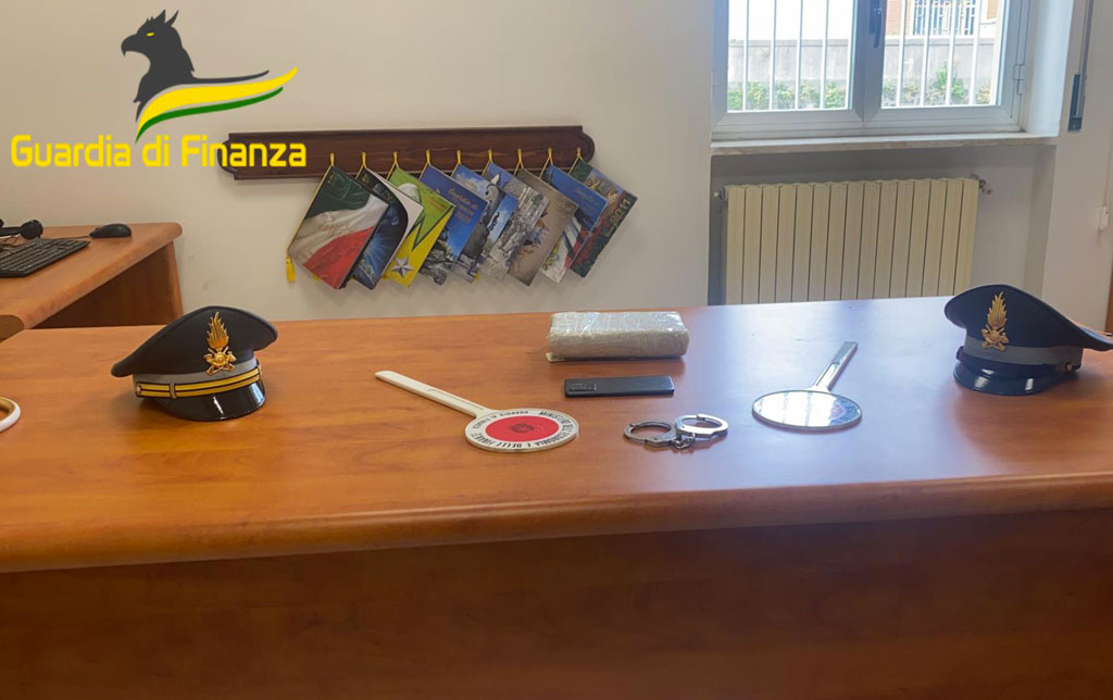Arrestato a Villa San Giovanni corriere di droga diretto in Sicilia con un chilo di cocaina