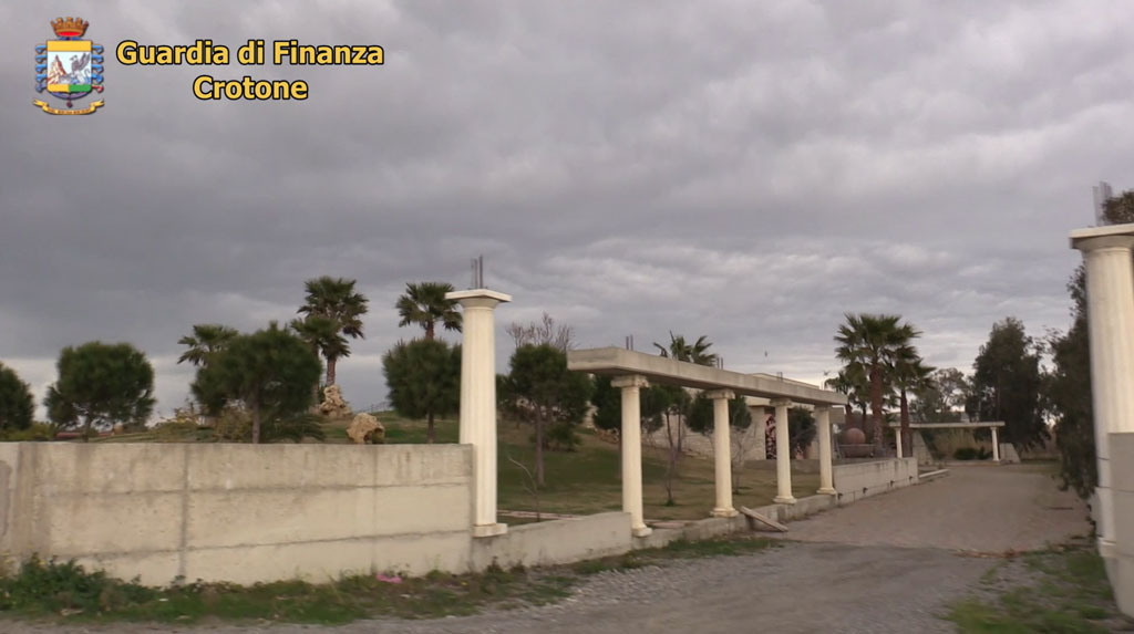 Guardia di Finanza Crotone confisca beni per oltre 1 milione di euro - VIDEO