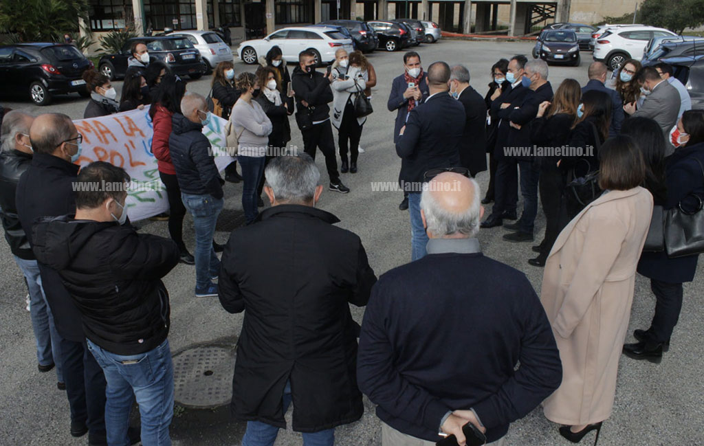 genitori-protesta-riapertura-scuola-301120202.jpg