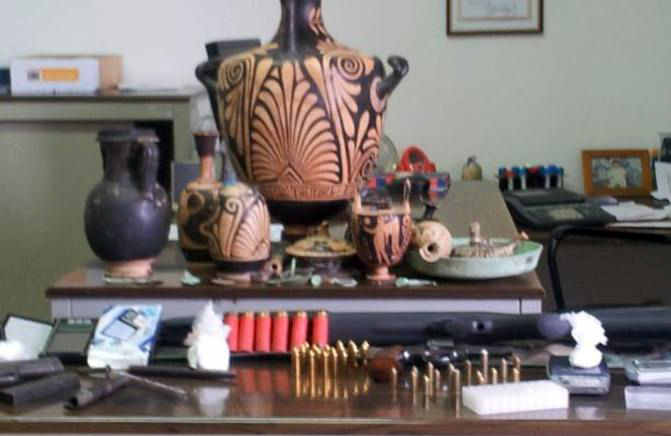 Operazione Gentleman: sequestrati reperti archeologici, armi e cocaina