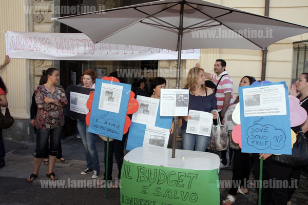 gentori-disabil-protest-giugno-2012