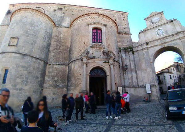 Per i calabresi Pasquetta tra picnic nei boschi, sciate in Sila e visite ai musei