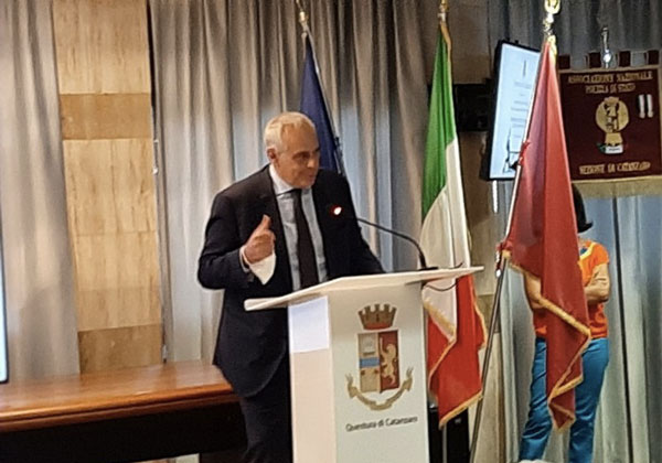 Il capo dello Polizia Lamberto Giannini inaugura sala operativa Questura Catanzaro